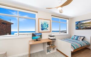 Luxury Coastal Retreat Overlooking Killcare Beach - Killcare Heights, Australia