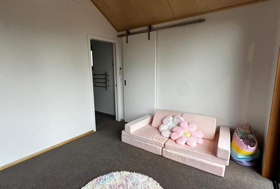 Last Paradise | A Peaceful Catlins Escape - Owaka, New Zealand