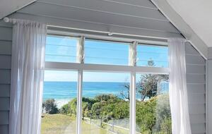 Beachfront Cottage on Old Bar’s Quiet Shoreline - Old Bar, Australia