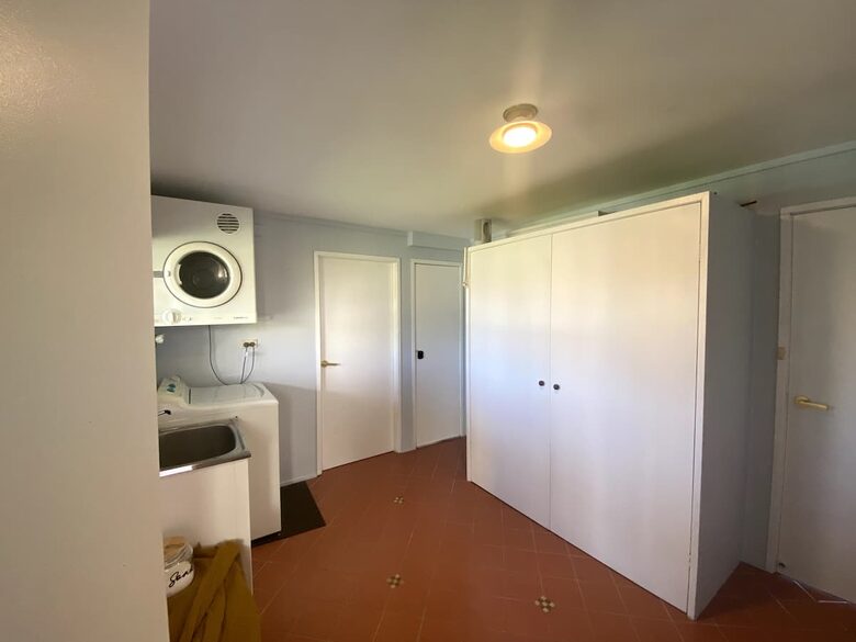 Beachfront Cottage on Old Bar’s Quiet Shoreline - Old Bar, Australia