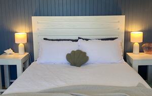 Beachfront Cottage on Old Bar’s Quiet Shoreline - Old Bar, Australia