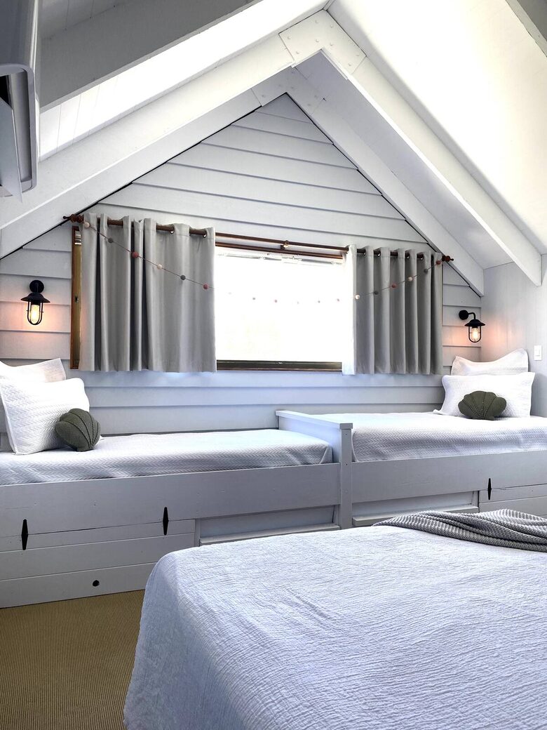 Beachfront Cottage on Old Bar’s Quiet Shoreline - Old Bar, Australia