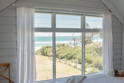 Beachfront Cottage on Old Bar’s Quiet Shoreline - Old Bar, Australia