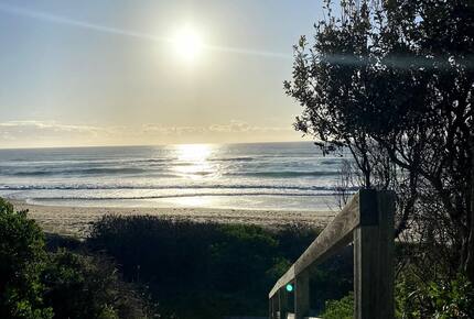 Beachfront Cottage on Old Bar’s Quiet Shoreline - Old Bar, Australia