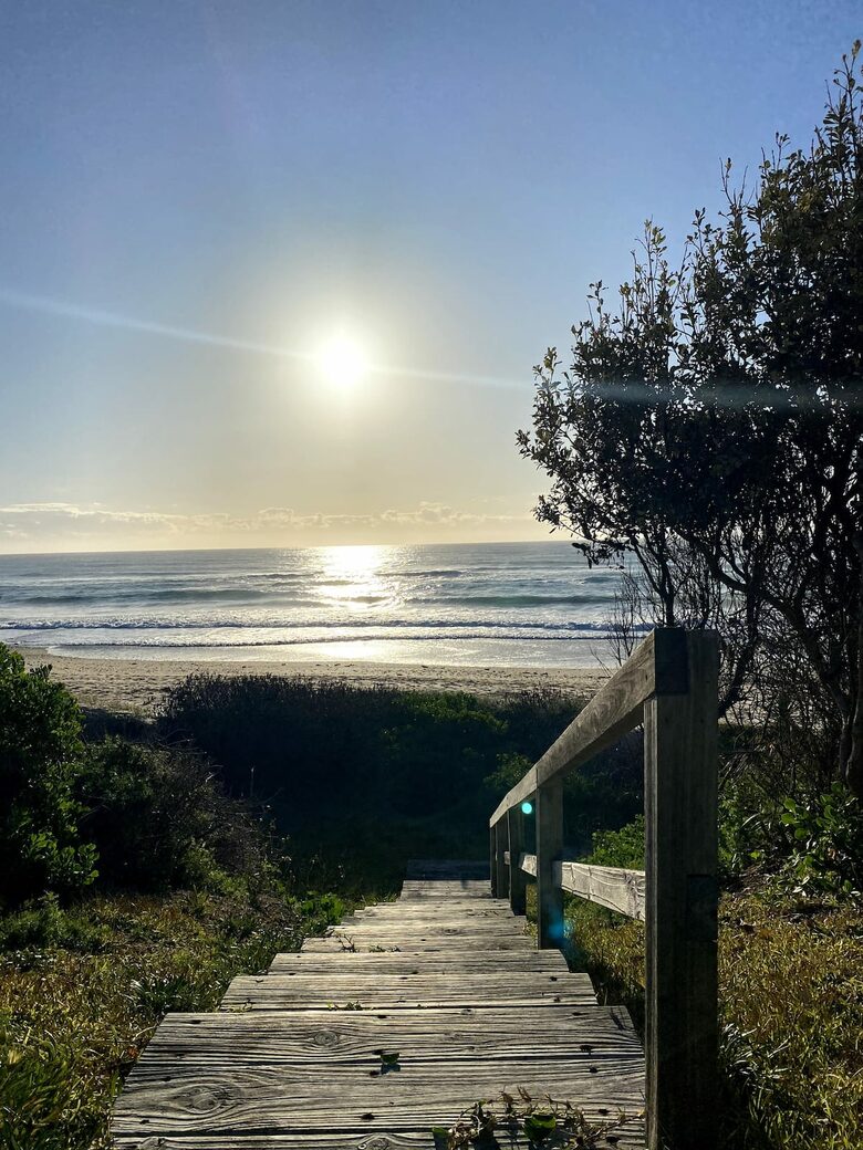Beachfront Cottage on Old Bar’s Quiet Shoreline - Old Bar, Australia