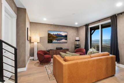 Mountain Basecamp with Sauna & Jacuzzi - Heber City, Utah