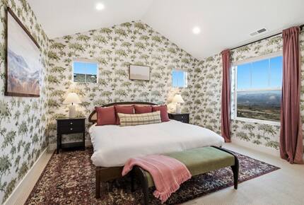 Mountain Basecamp with Sauna & Jacuzzi - Heber City, Utah