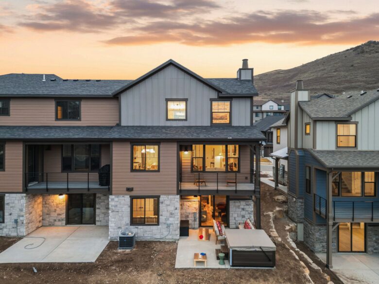 Mountain Basecamp with Sauna & Jacuzzi - Heber City, Utah