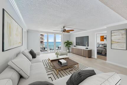 Top-Floor Oceanfront Retreat in Juno Beach - Juno Beach, Florida