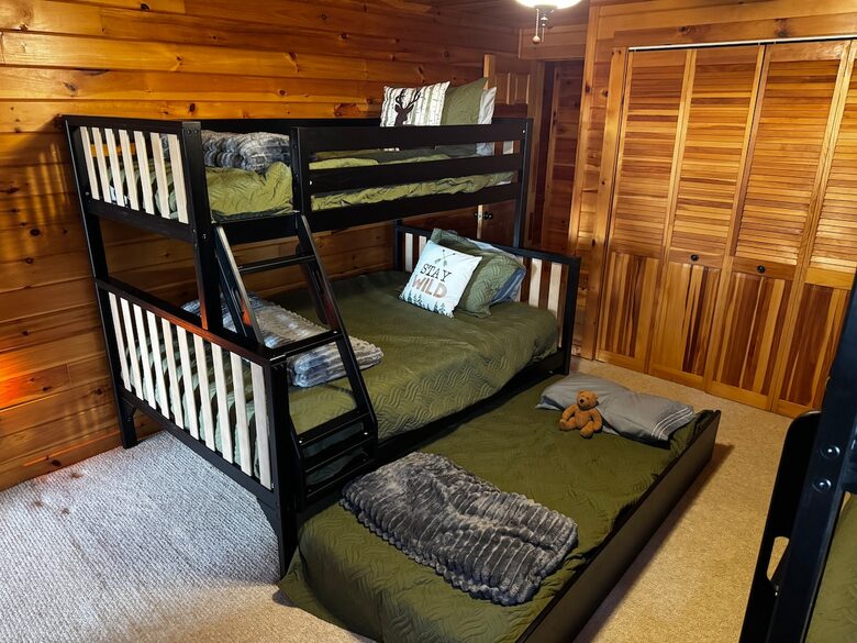 A Private Mountain Home Designed Around Views, Space, and Shared Time - Morganton, Georgia