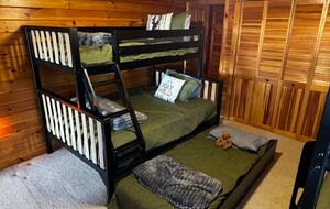 A Private Mountain Home Designed Around Views, Space, and Shared Time - Morganton, Georgia