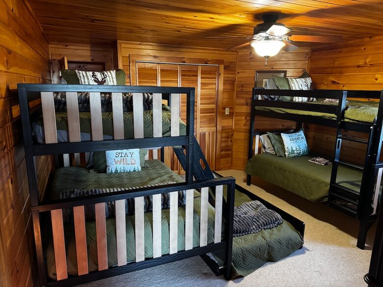 A Private Mountain Home Designed Around Views, Space, and Shared Time - Morganton, Georgia