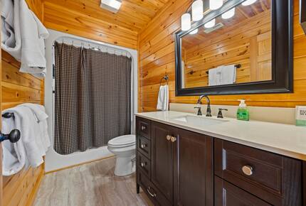 A Private Mountain Home Designed Around Views, Space, and Shared Time - Morganton, Georgia