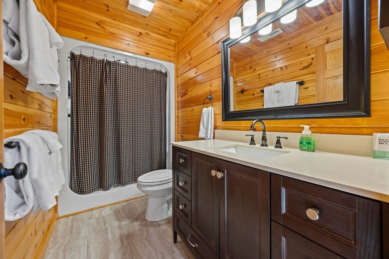 A Private Mountain Home Designed Around Views, Space, and Shared Time - Morganton, Georgia