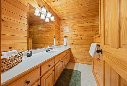 A Private Mountain Home Designed Around Views, Space, and Shared Time - Morganton, Georgia