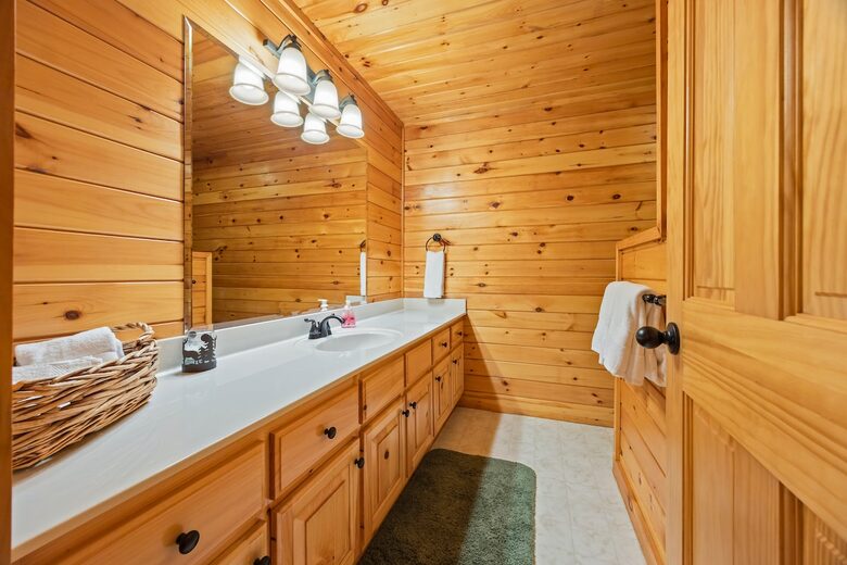 A Private Mountain Home Designed Around Views, Space, and Shared Time - Morganton, Georgia