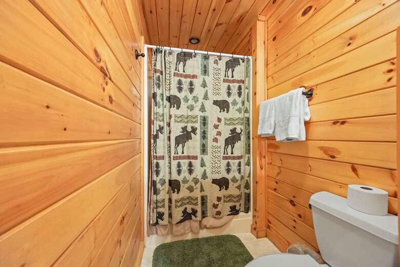 A Private Mountain Home Designed Around Views, Space, and Shared Time - Morganton, Georgia