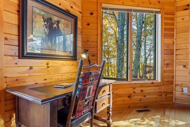 A Private Mountain Home Designed Around Views, Space, and Shared Time - Morganton, Georgia