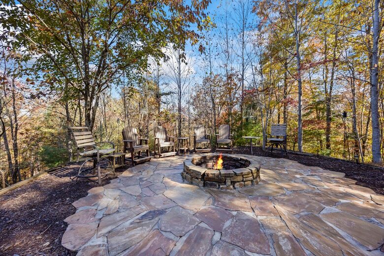 A Private Mountain Home Designed Around Views, Space, and Shared Time - Morganton, Georgia