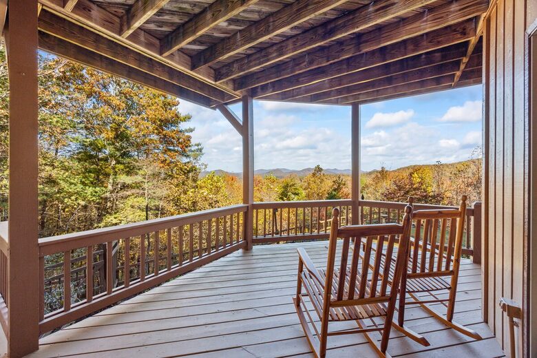 A Private Mountain Home Designed Around Views, Space, and Shared Time - Morganton, Georgia