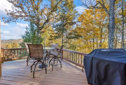 A Private Mountain Home Designed Around Views, Space, and Shared Time - Morganton, Georgia