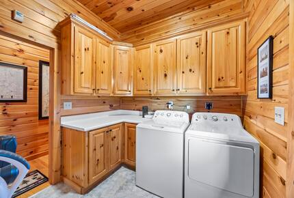 A Private Mountain Home Designed Around Views, Space, and Shared Time - Morganton, Georgia