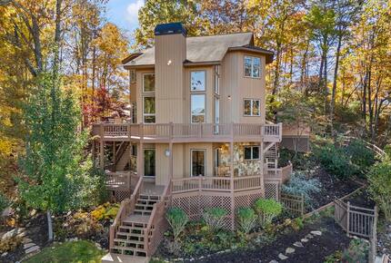 A Private Mountain Home Designed Around Views, Space, and Shared Time - Morganton, Georgia