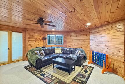 A Private Mountain Home Designed Around Views, Space, and Shared Time - Morganton, Georgia