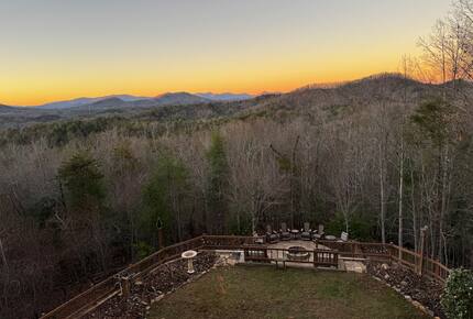 A Private Mountain Home Designed Around Views, Space, and Shared Time - Morganton, Georgia