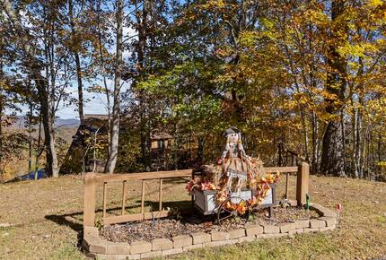 A Private Mountain Home Designed Around Views, Space, and Shared Time - Morganton, Georgia