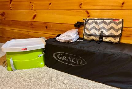 A Private Mountain Home Designed Around Views, Space, and Shared Time - Morganton, Georgia