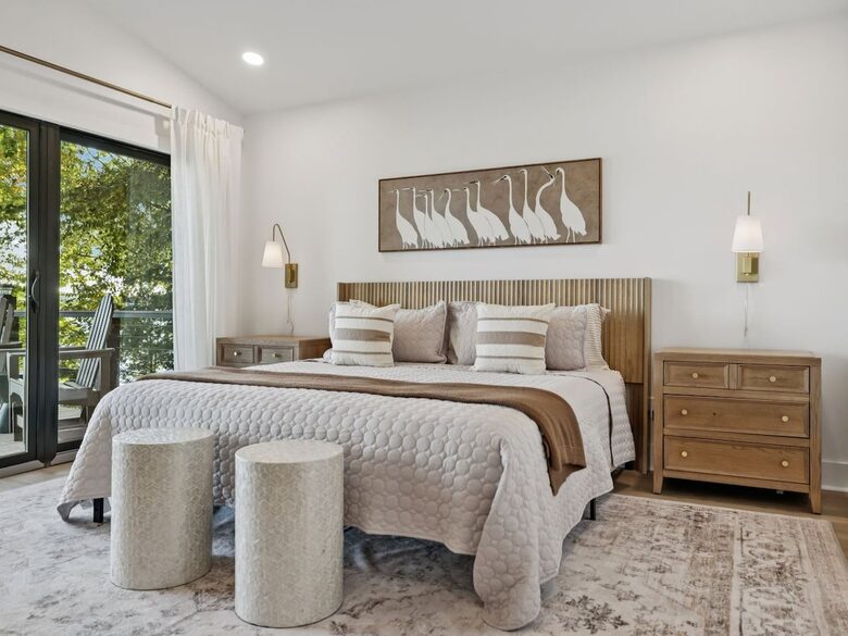 A Luxe Lakefront Escape Above Tim’s Ford - Winchester, Tennessee