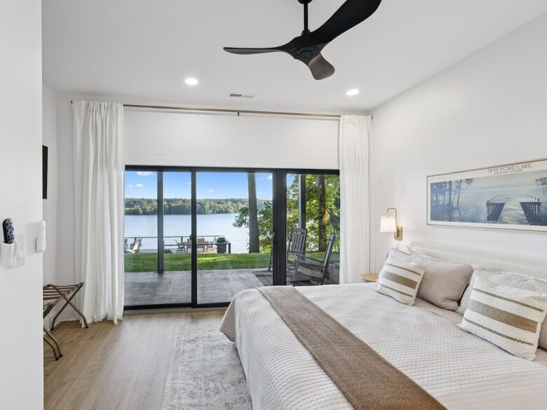 A Luxe Lakefront Escape Above Tim’s Ford - Winchester, Tennessee