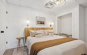 A Luxe Lakefront Escape Above Tim’s Ford - Winchester, Tennessee