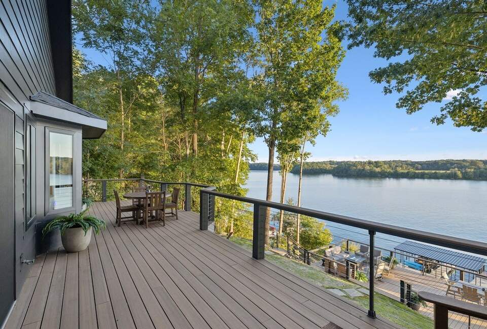 A Luxe Lakefront Escape Above Tim’s Ford - Winchester, Tennessee