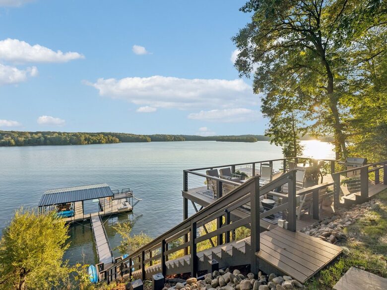 A Luxe Lakefront Escape Above Tim’s Ford - Winchester, Tennessee