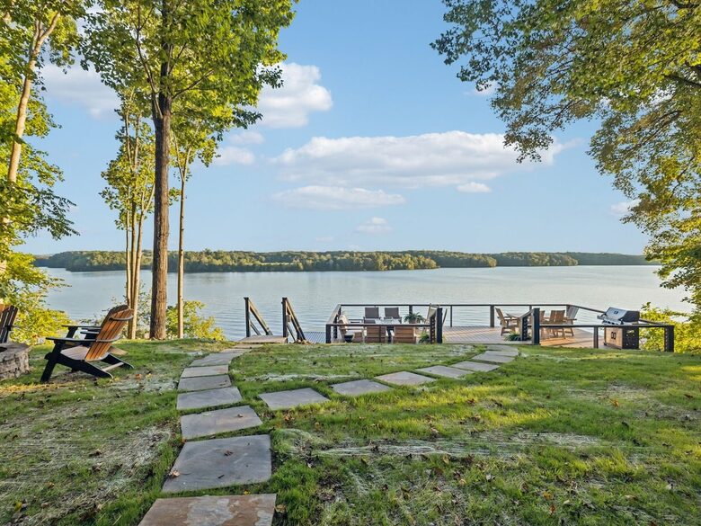 A Luxe Lakefront Escape Above Tim’s Ford - Winchester, Tennessee