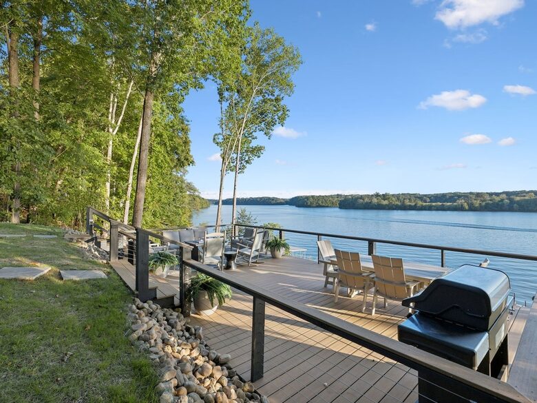 A Luxe Lakefront Escape Above Tim’s Ford - Winchester, Tennessee