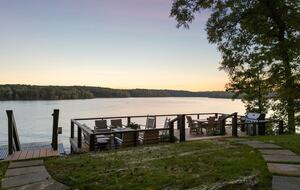 A Luxe Lakefront Escape Above Tim’s Ford - Winchester, Tennessee