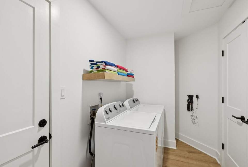 A Luxe Lakefront Escape Above Tim’s Ford - Winchester, Tennessee