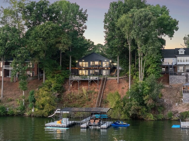 A Luxe Lakefront Escape Above Tim’s Ford - Winchester, Tennessee