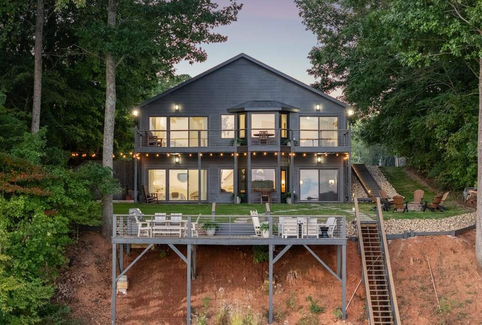 A Luxe Lakefront Escape Above Tim’s Ford - Winchester, Tennessee