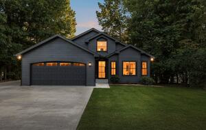 A Luxe Lakefront Escape Above Tim’s Ford - Winchester, Tennessee