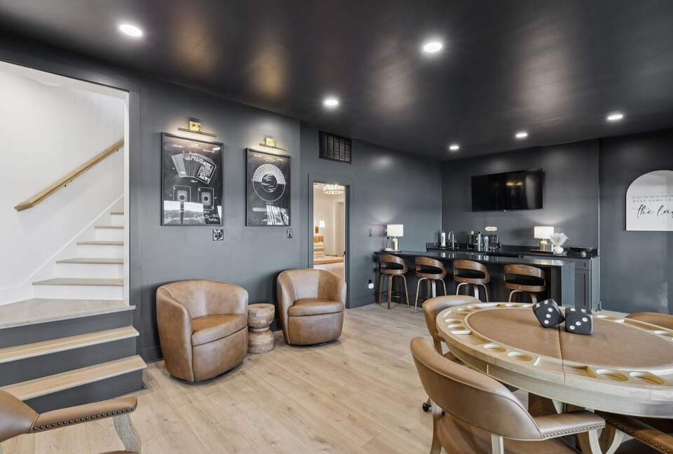 A Luxe Lakefront Escape Above Tim’s Ford - Winchester, Tennessee