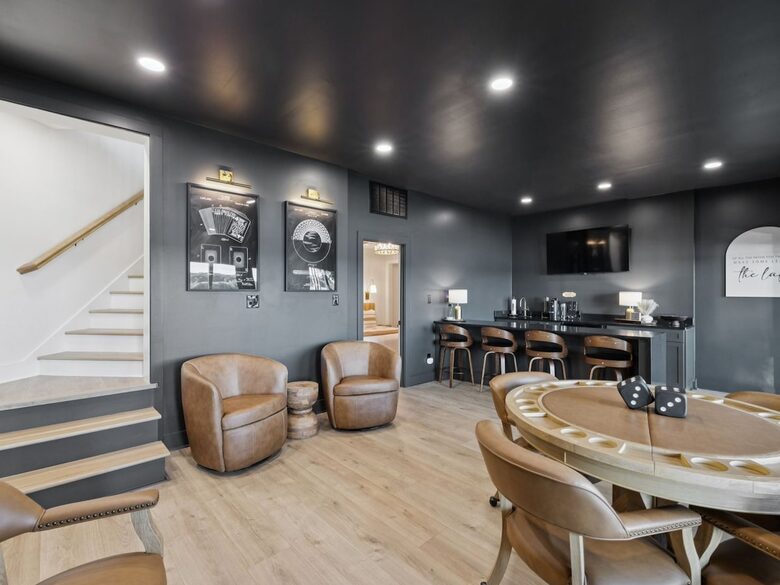 A Luxe Lakefront Escape Above Tim’s Ford - Winchester, Tennessee