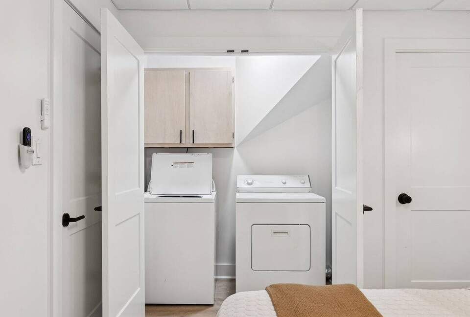 A Luxe Lakefront Escape Above Tim’s Ford - Winchester, Tennessee