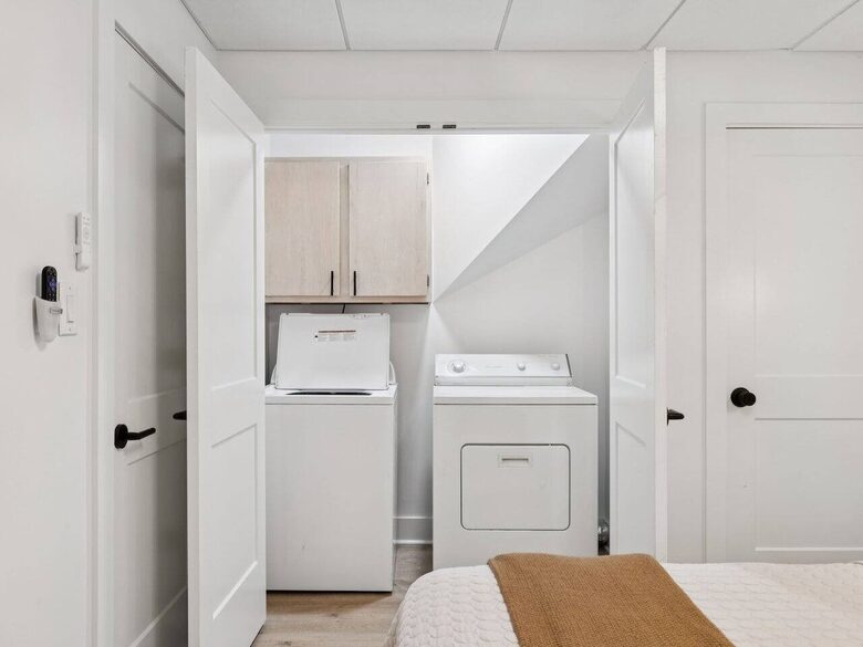 A Luxe Lakefront Escape Above Tim’s Ford - Winchester, Tennessee