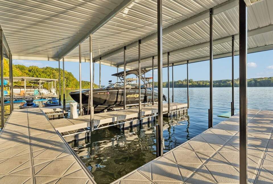 A Luxe Lakefront Escape Above Tim’s Ford - Winchester, Tennessee