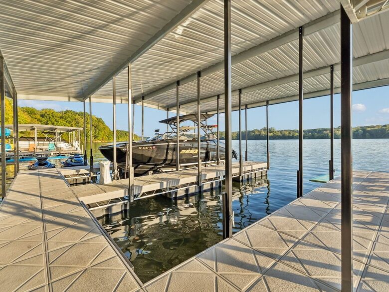 A Luxe Lakefront Escape Above Tim’s Ford - Winchester, Tennessee