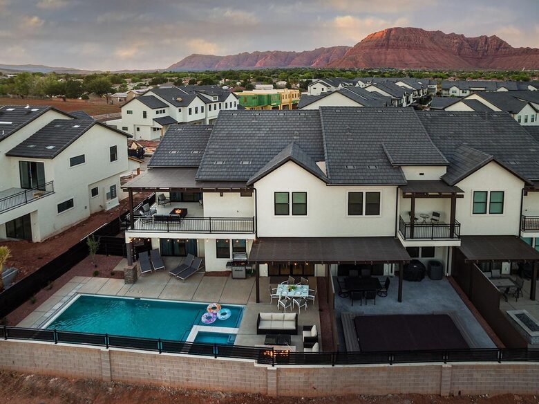 Luxury Pool & Play Getaway near Snow Canyon - Santa Clara, Utah